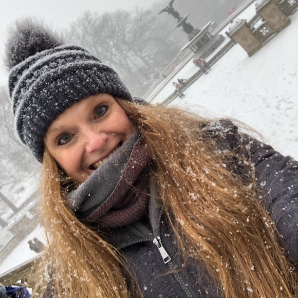 Meet your Posher, Sabrina - Picture 2 of 4